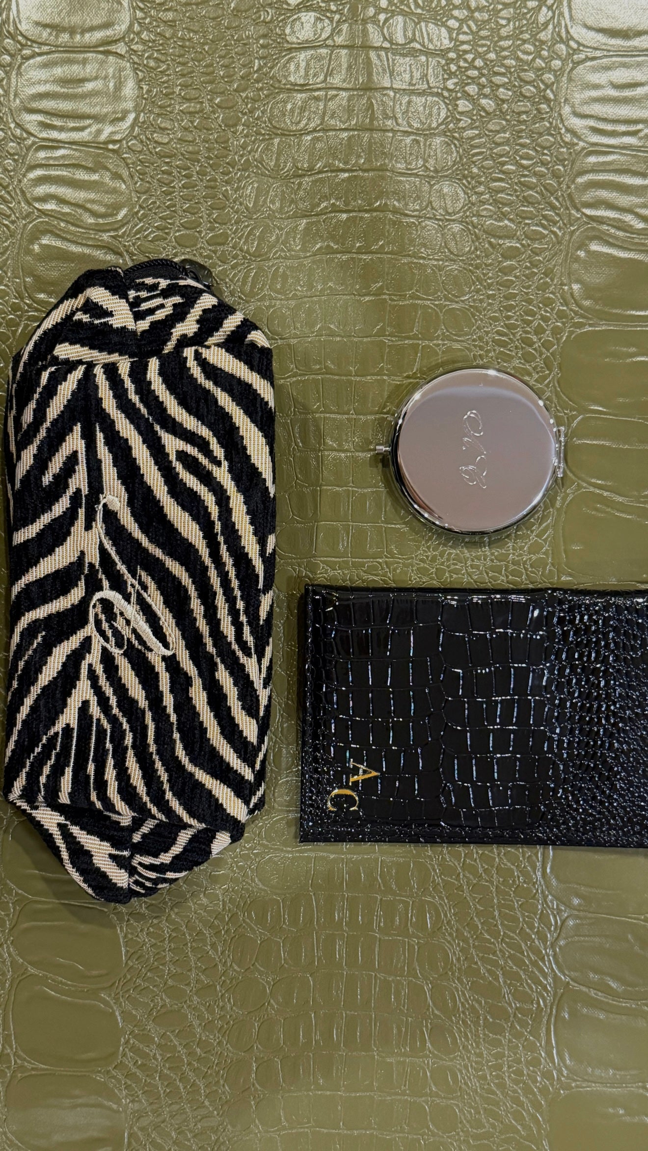 The Lippie Pouch